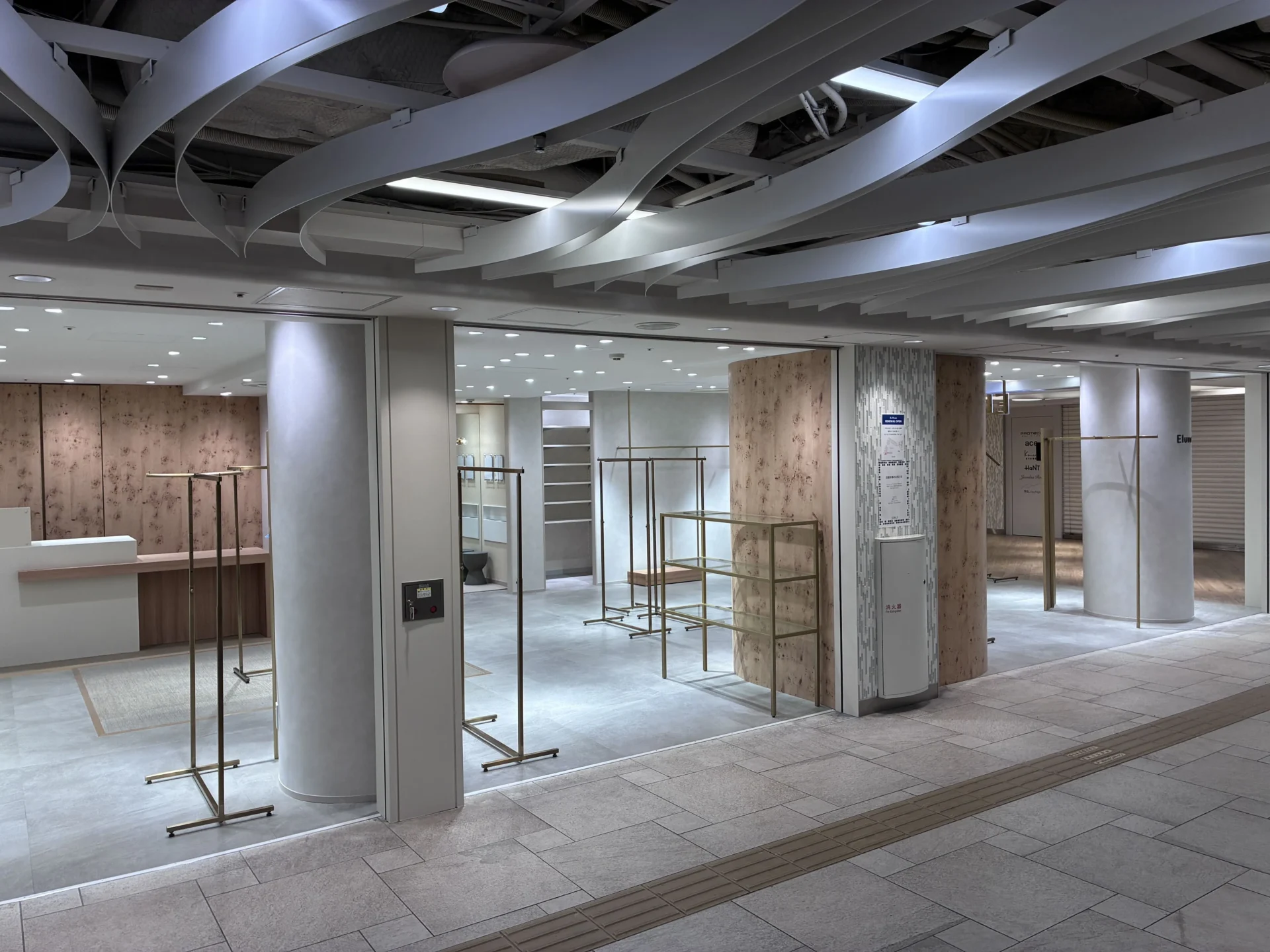 某百貨店 物件15